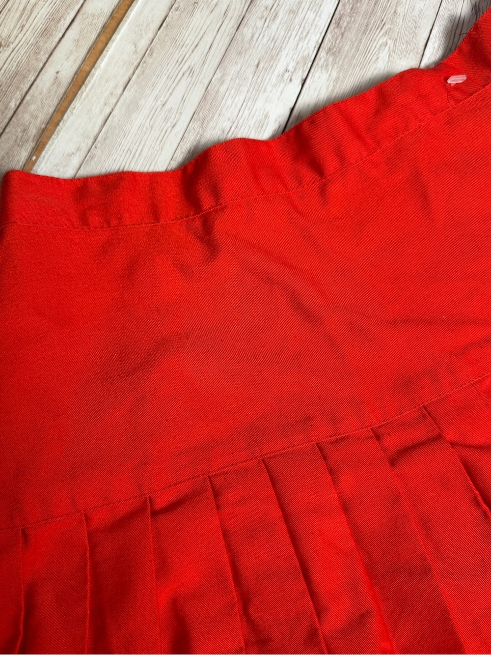 Red Pleated Women’s Skirt - Picture 4 of 6